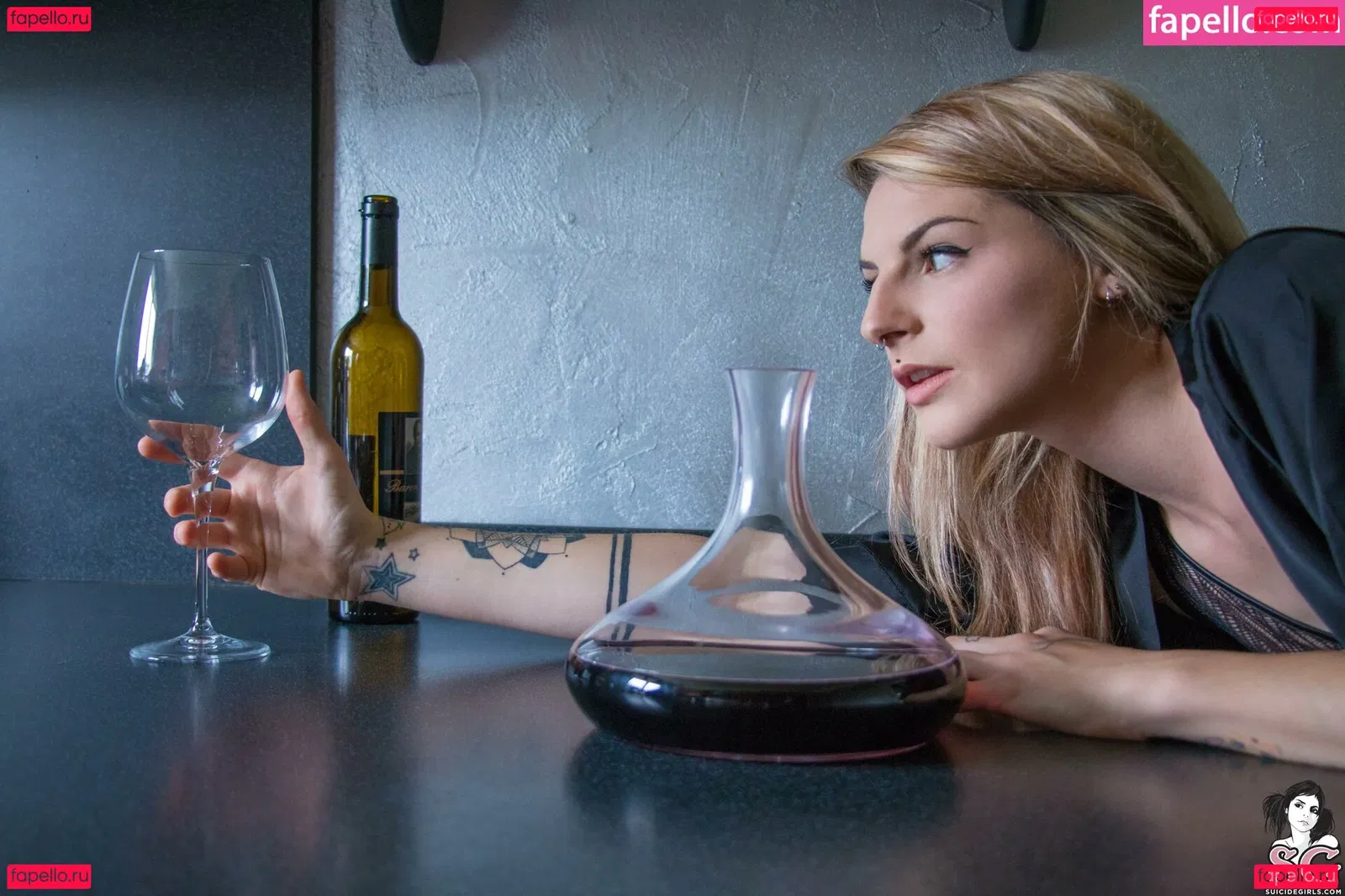 mandeelou Onlyfans Photo Gallery 