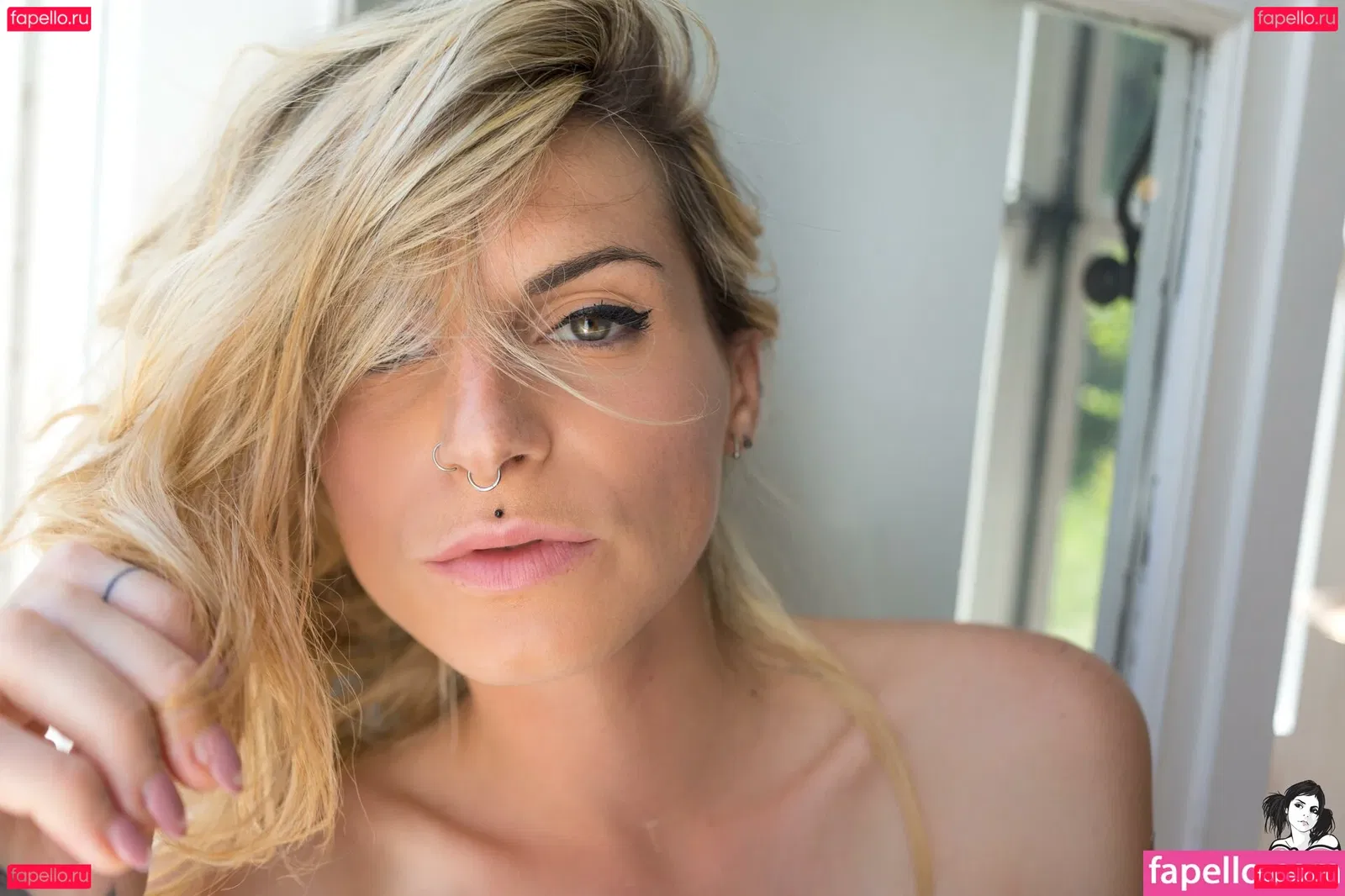 mandeelou Onlyfans Photo Gallery 