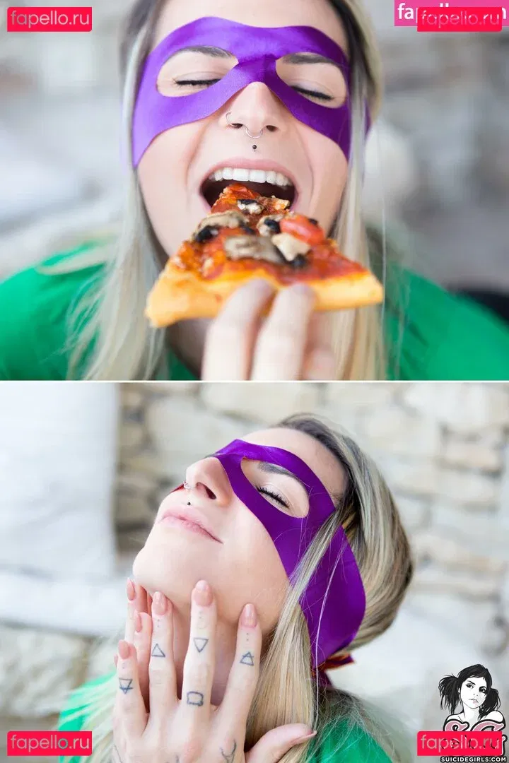 mandeelou Onlyfans Photo Gallery 