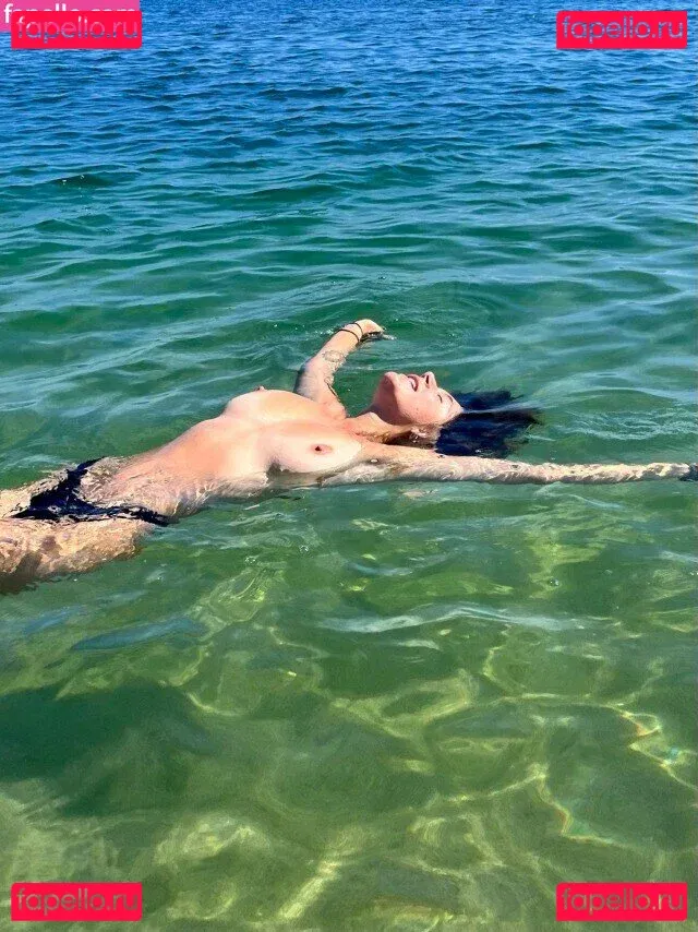 Athenabloome Onlyfans Photo Gallery 