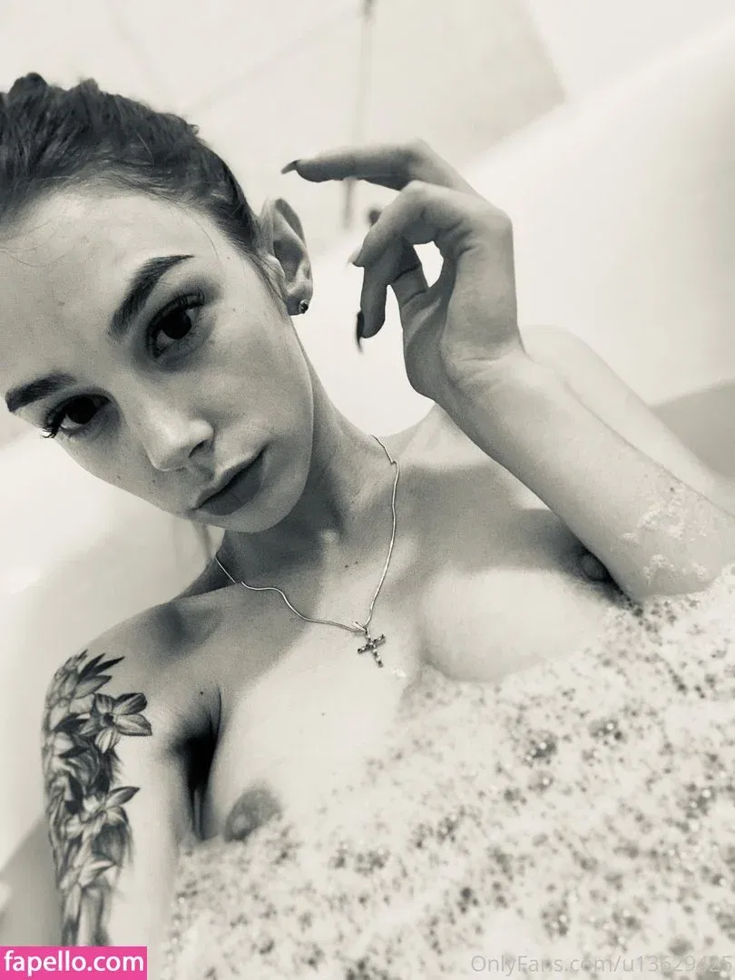 hotfallingdevil Onlyfans Photo Gallery 