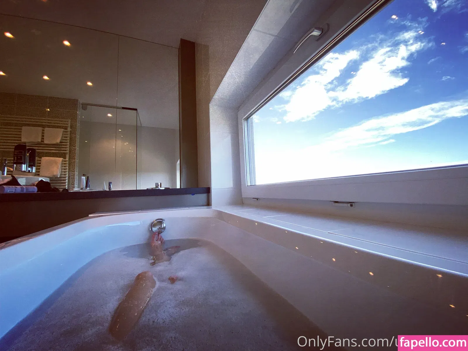 hotfallingdevil Onlyfans Photo Gallery 