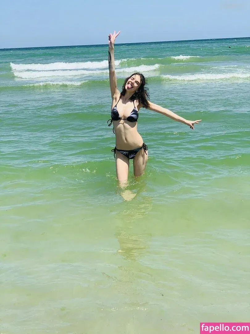 hotfallingdevil Onlyfans Photo Gallery 