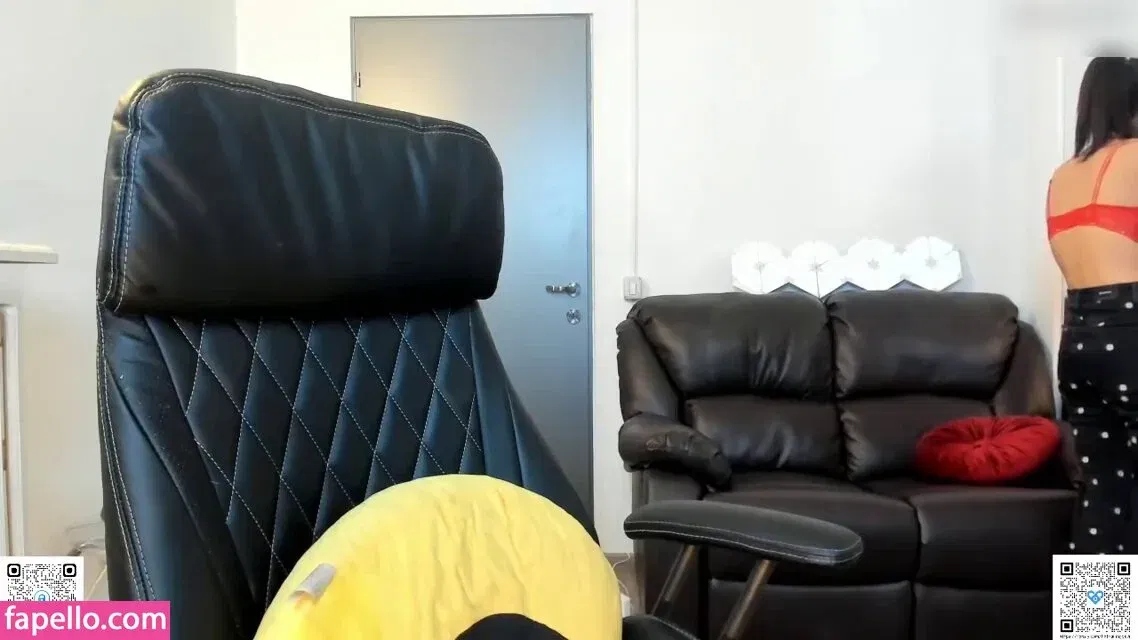 hotfallingdevil Onlyfans Photo Gallery 