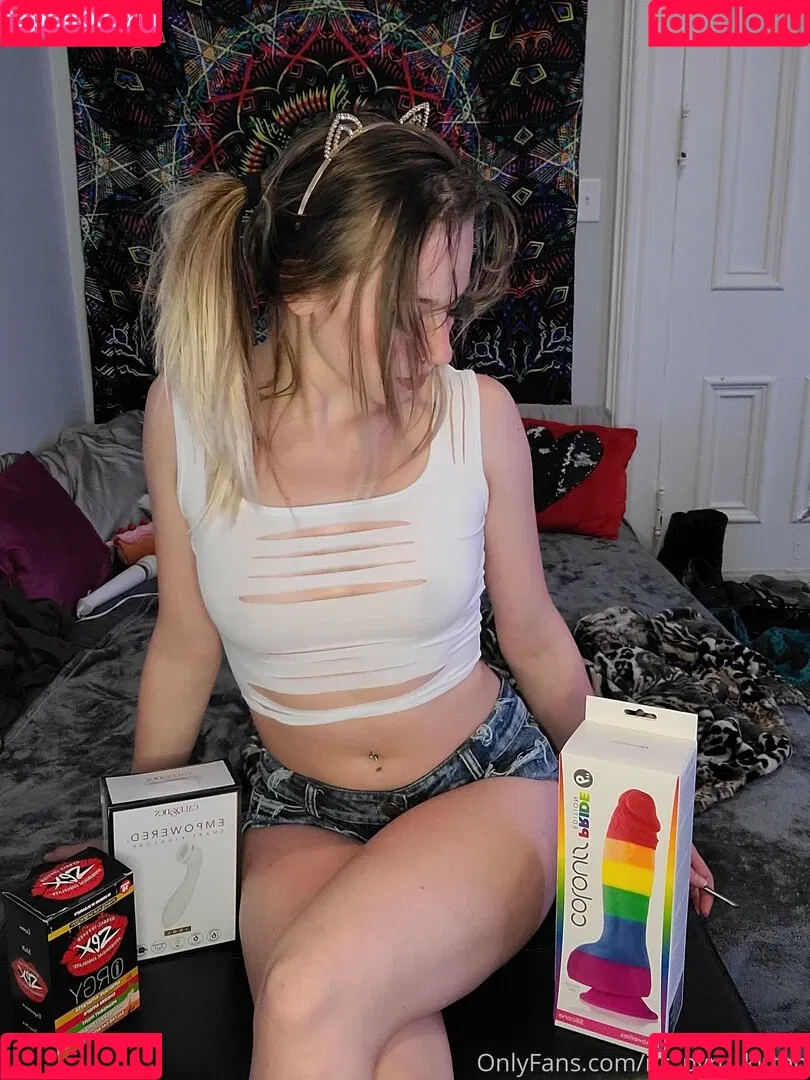 its_pyro_kitten Onlyfans Photo Gallery 