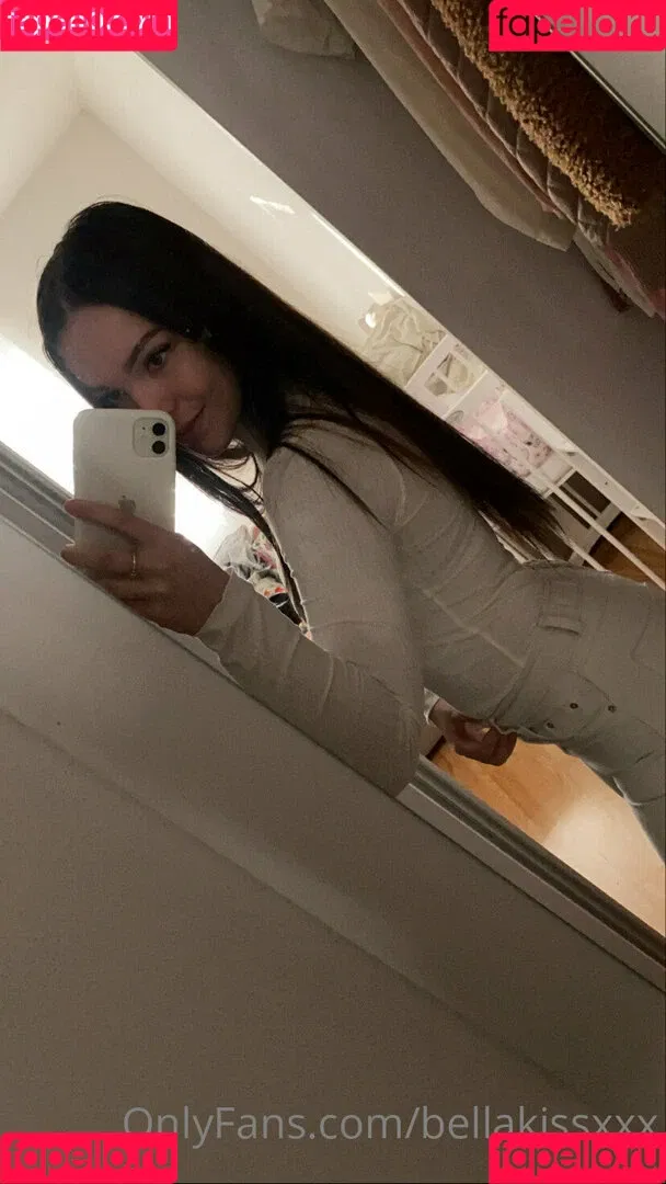 bellakissxxx Onlyfans Photo Gallery 