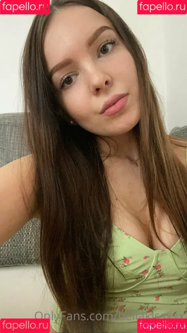bellakissxxx Onlyfans Photo Gallery 