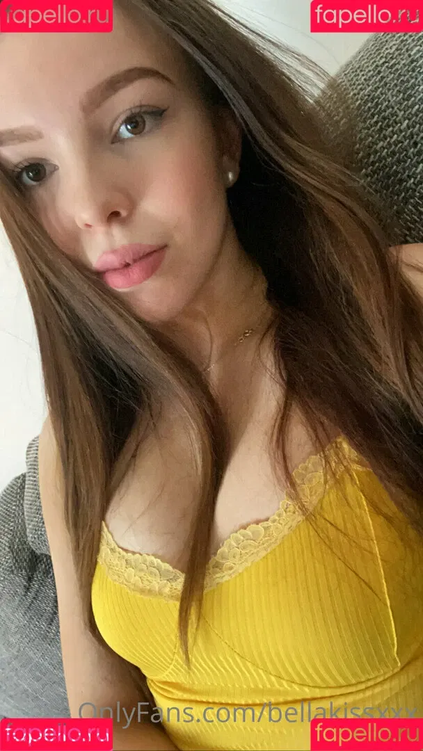 bellakissxxx Onlyfans Photo Gallery 