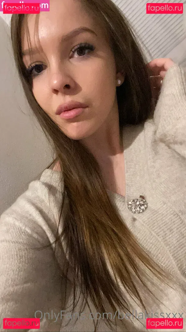 bellakissxxx Onlyfans Photo Gallery 