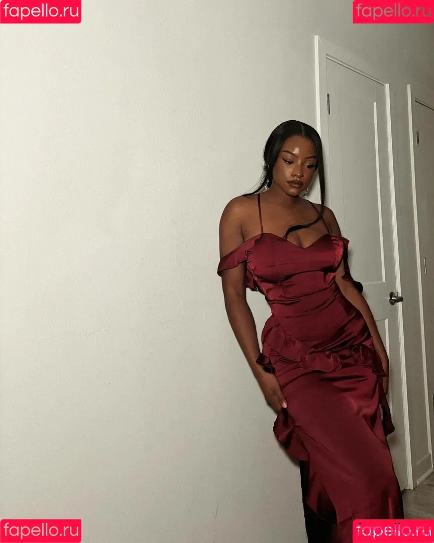 Savannah Perkins Onlyfans Photo Gallery 