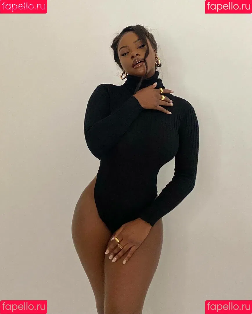 Savannah Perkins Onlyfans Photo Gallery 