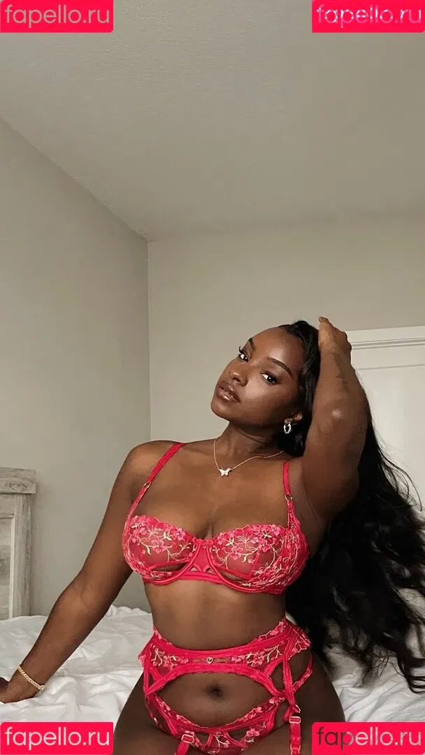 Savannah Perkins Onlyfans Photo Gallery 