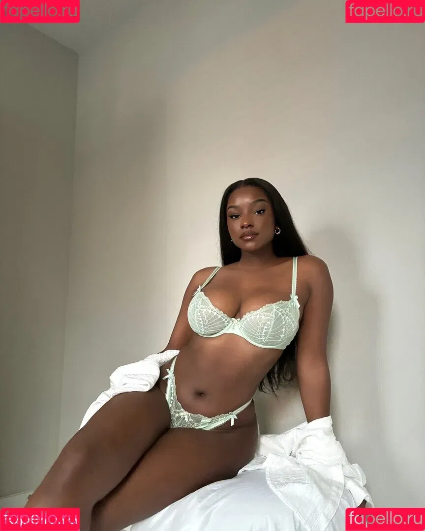 Savannah Perkins Onlyfans Photo Gallery 