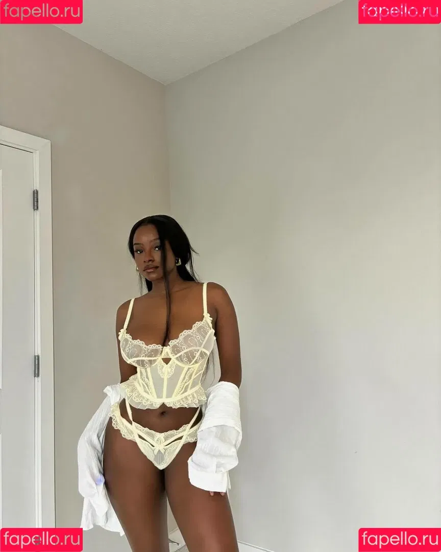 Savannah Perkins Onlyfans Photo Gallery 