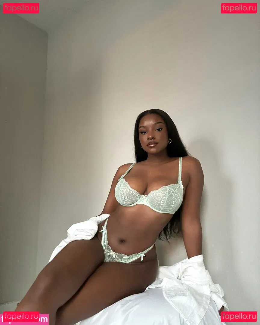 Savannah Perkins Onlyfans Photo Gallery 