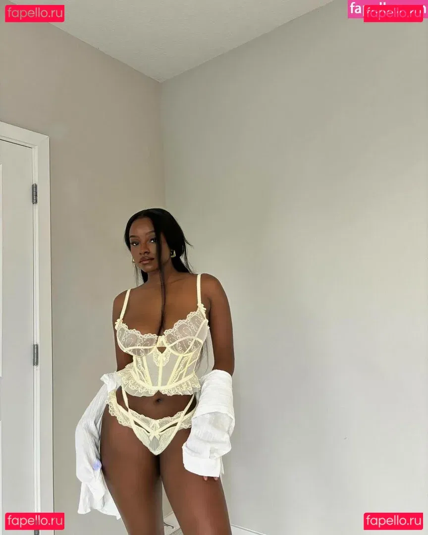 Savannah Perkins Onlyfans Photo Gallery 