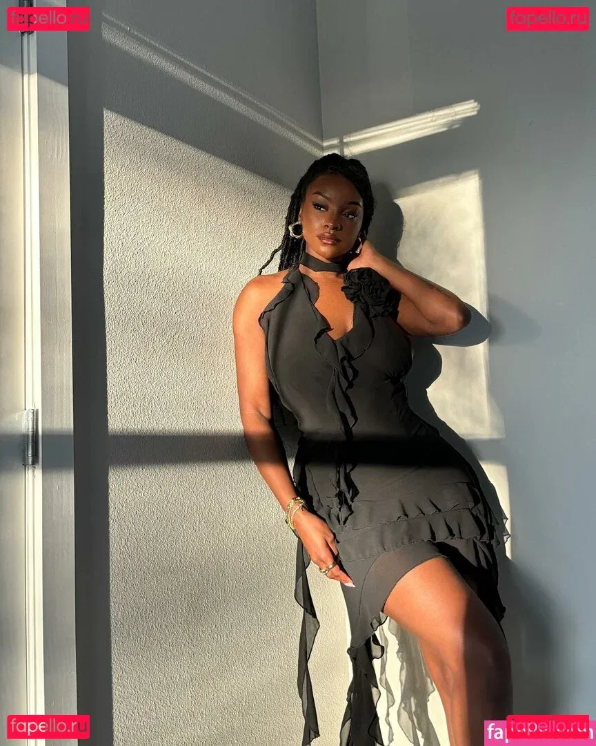 Savannah Perkins Onlyfans Photo Gallery 