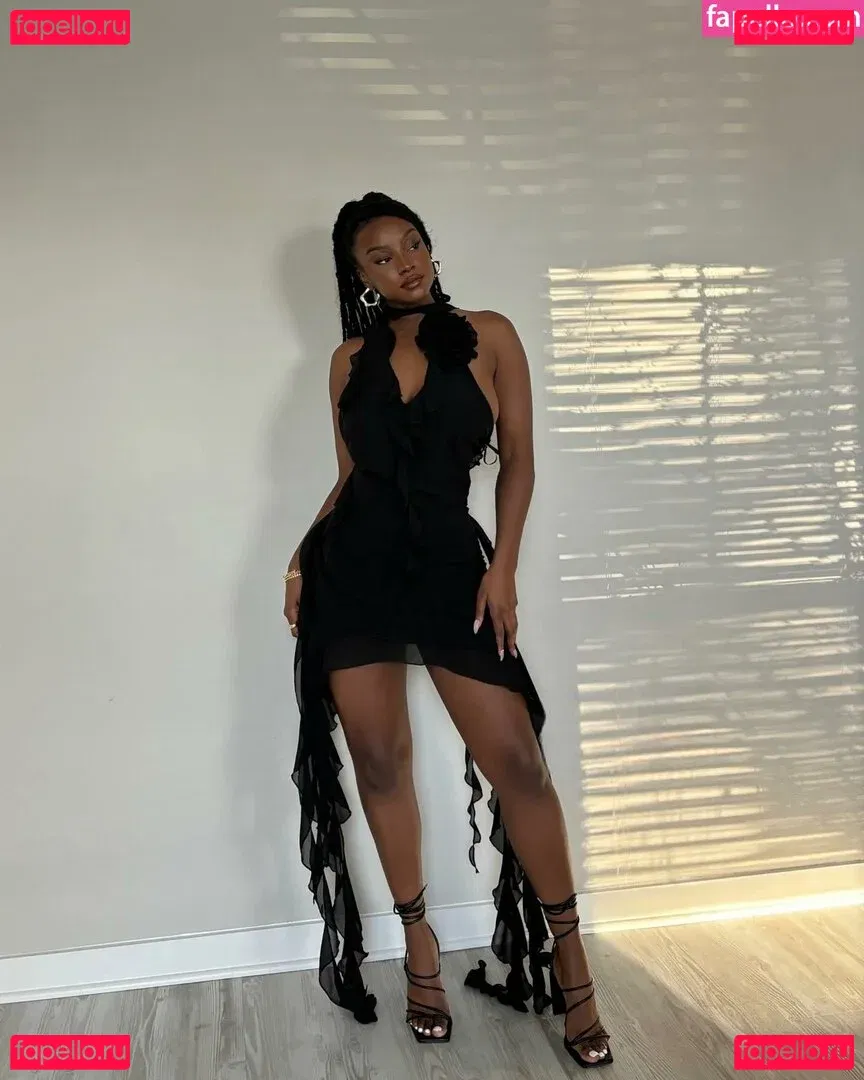 Savannah Perkins Onlyfans Photo Gallery 