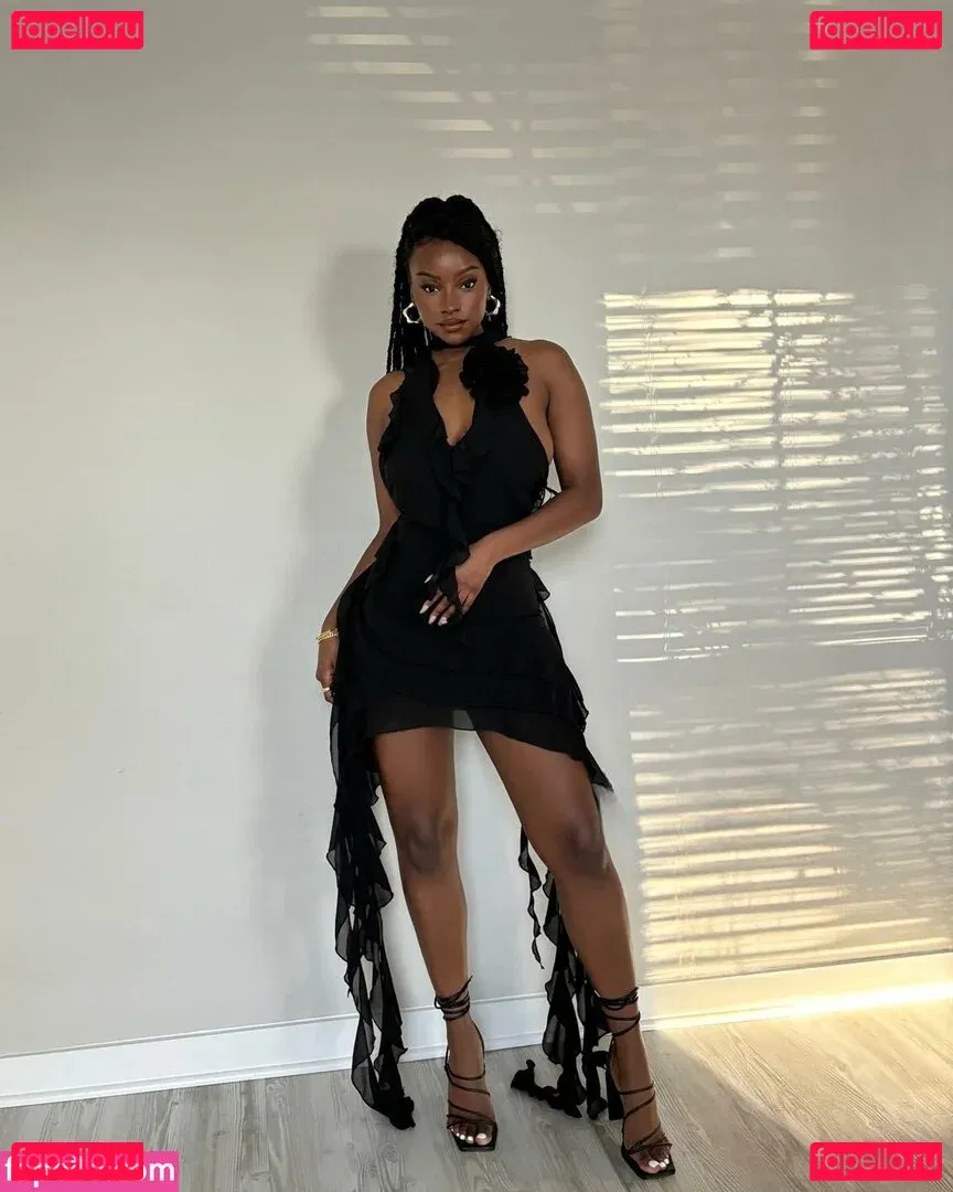 Savannah Perkins Onlyfans Photo Gallery 