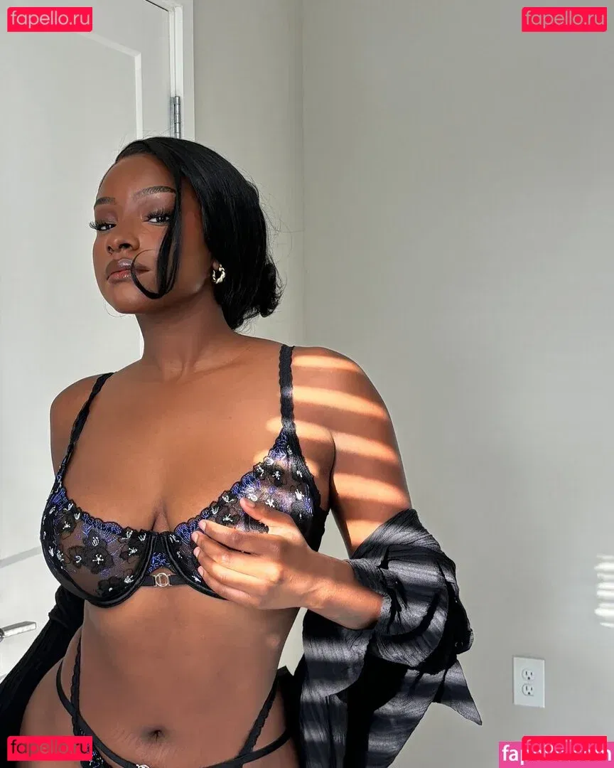 Savannah Perkins Onlyfans Photo Gallery 