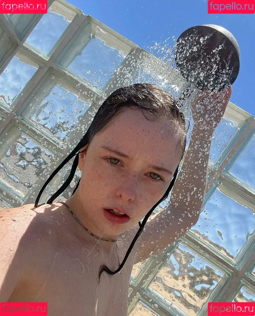 thestrawberrybutcher Onlyfans Photo Gallery 
