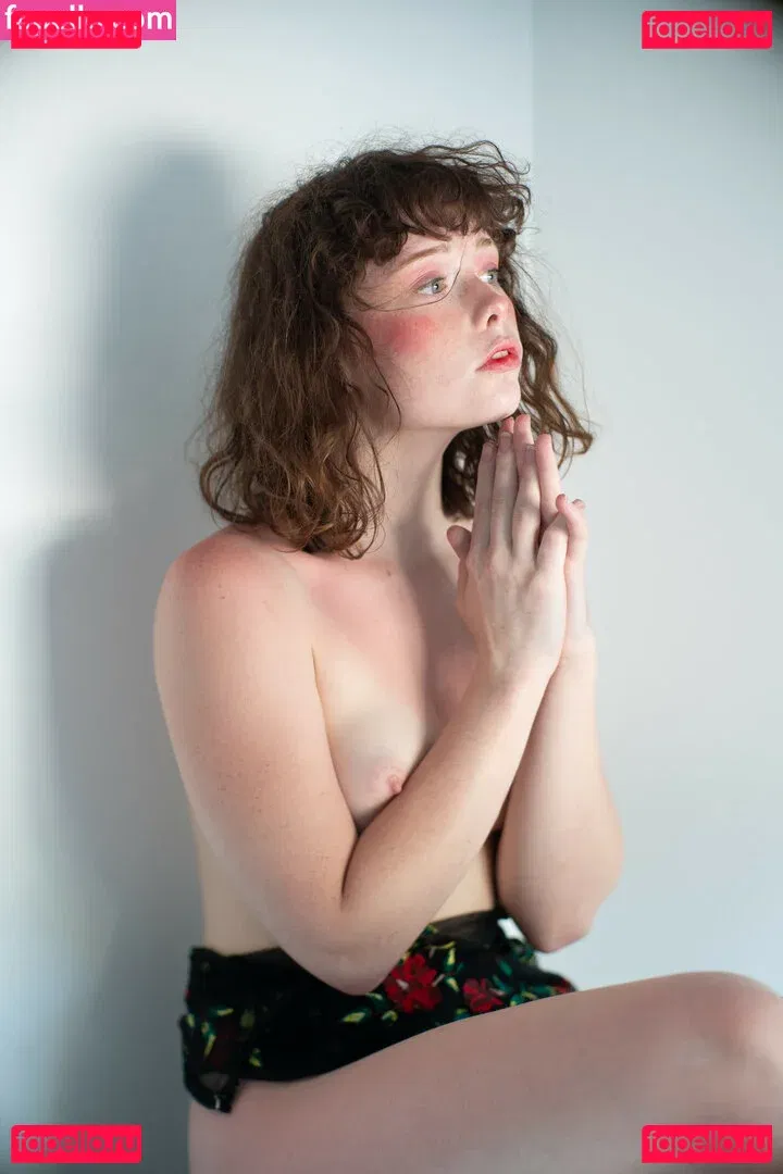 thestrawberrybutcher Onlyfans Photo Gallery 