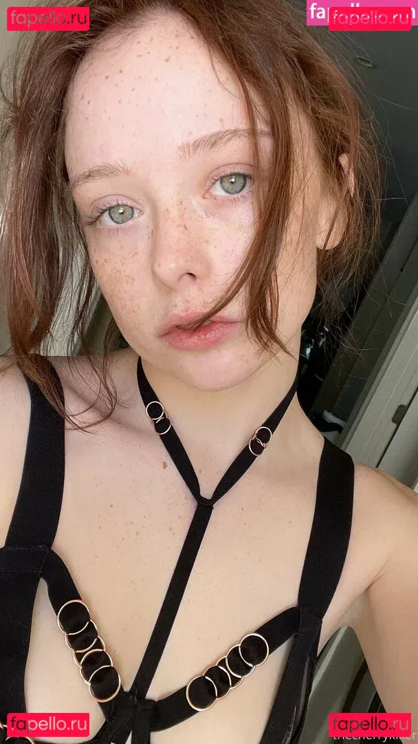 thestrawberrybutcher Onlyfans Photo Gallery 