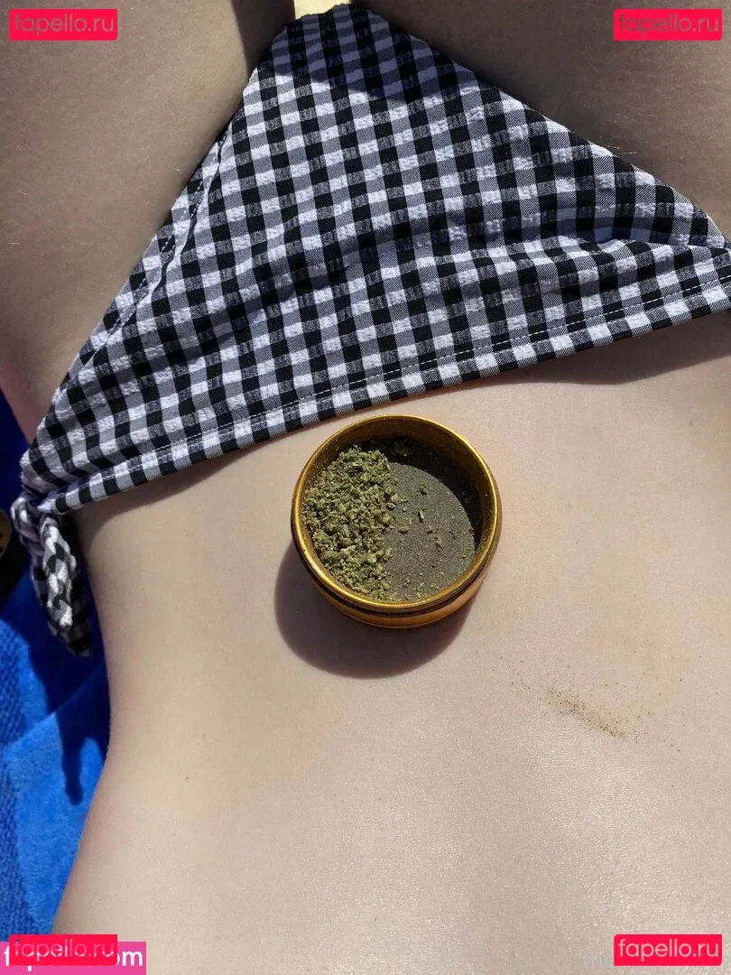 thestrawberrybutcher Onlyfans Photo Gallery 