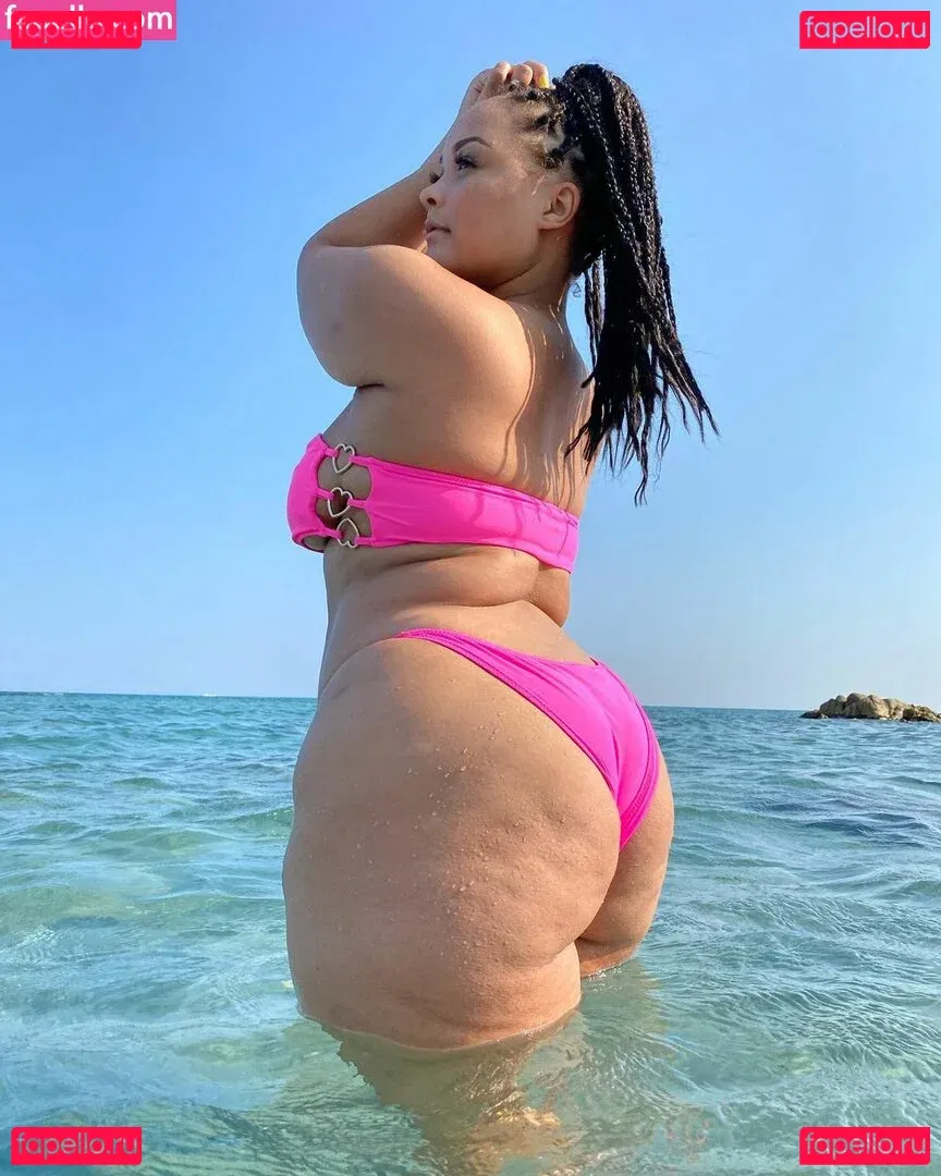 Natalie_Elizabeth Onlyfans Photo Gallery 