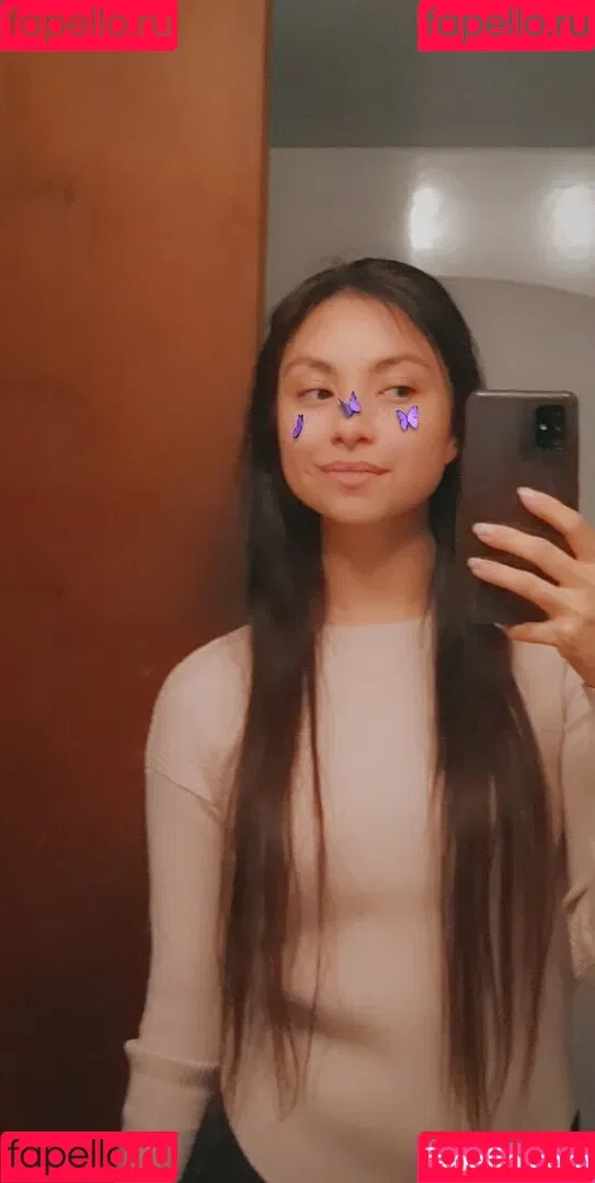 NobodyByMitski Onlyfans Photo Gallery 