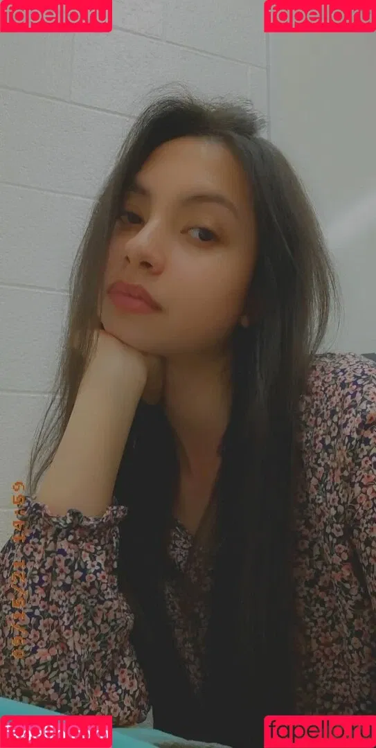 NobodyByMitski Onlyfans Photo Gallery 
