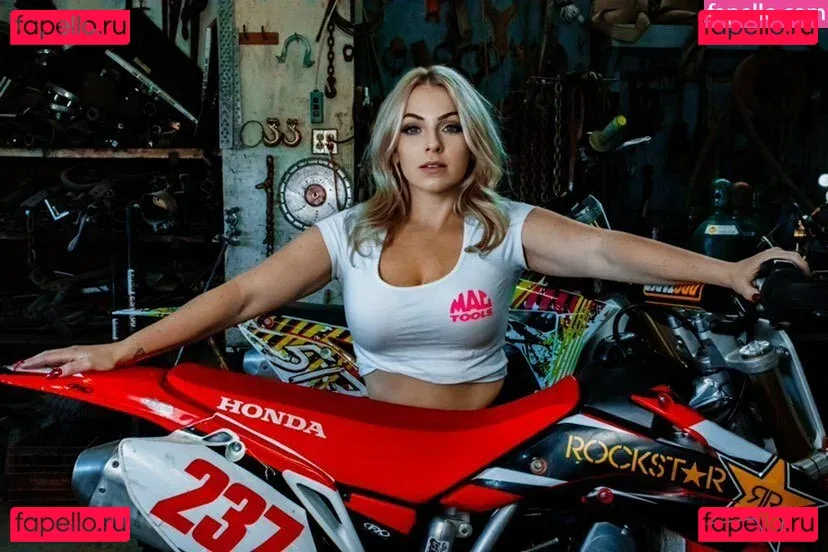 Yourfavblondexxx Onlyfans Photo Gallery 