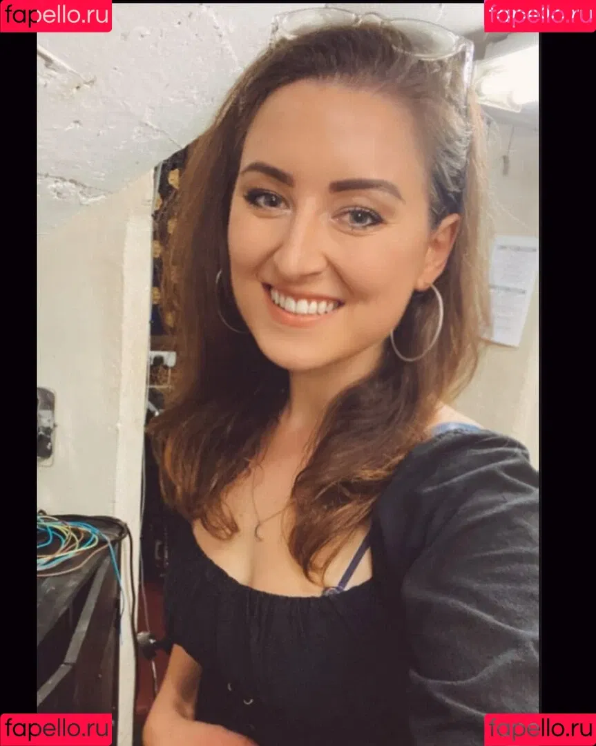 Rebecca Gilliland Onlyfans Photo Gallery 