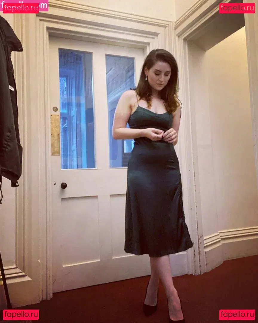 Rebecca Gilliland Onlyfans Photo Gallery 