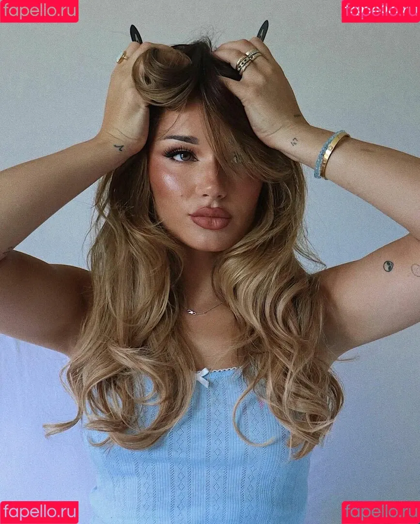 Isabelle Clarke Onlyfans Photo Gallery 