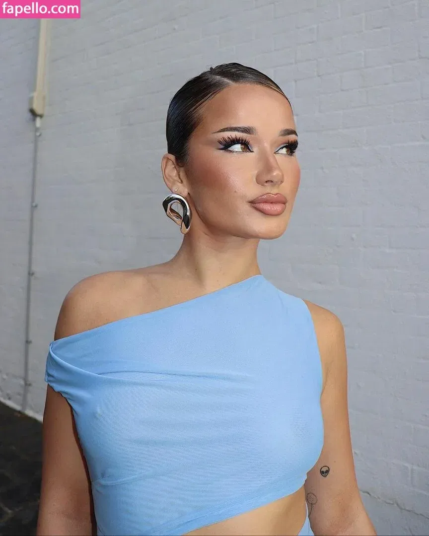 Isabelle Clarke Onlyfans Photo Gallery 