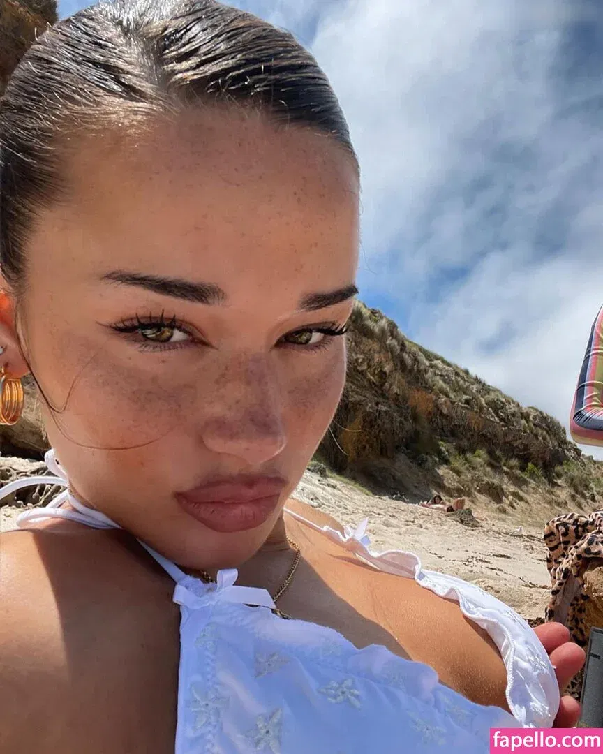 Isabelle Clarke Onlyfans Photo Gallery 