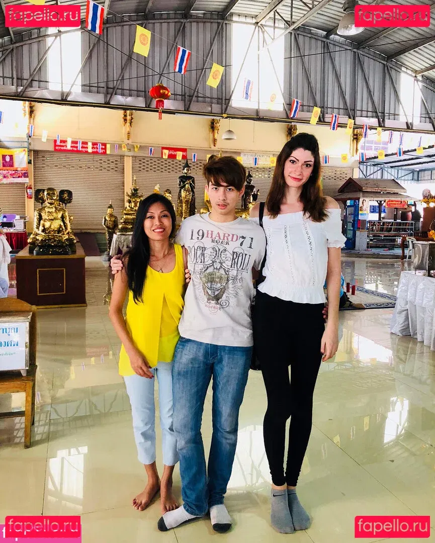 Kimberly Apasara Thomas Onlyfans Photo Gallery 