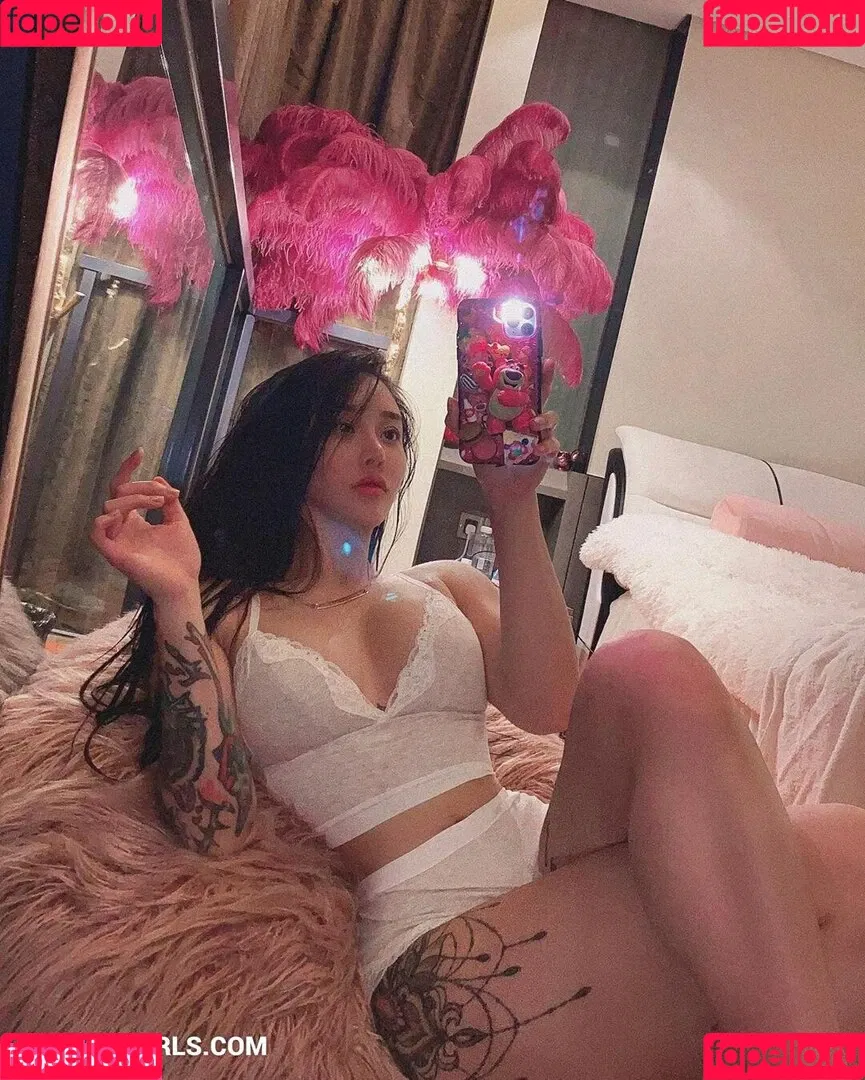 Sangyuxin Hitomi Onlyfans Photo Gallery 