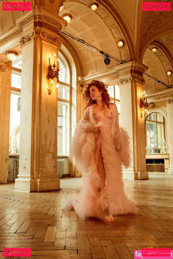 Sarah Hannemann Onlyfans Photo Gallery 