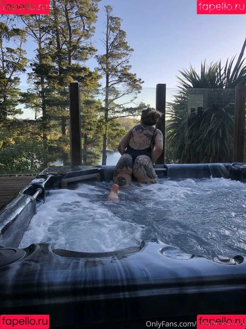 sainthoneyxxx Onlyfans Photo Gallery 