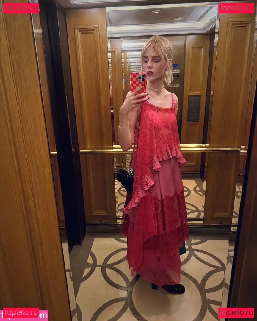 Lucy Boynton Onlyfans Photo Gallery 