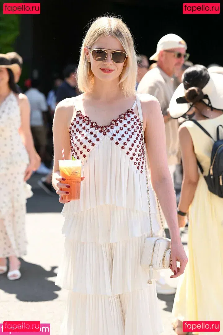 Lucy Boynton Onlyfans Photo Gallery 