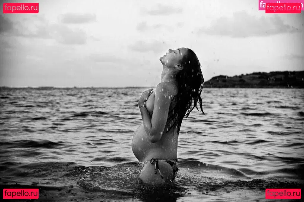 Odette Annable Onlyfans Photo Gallery 