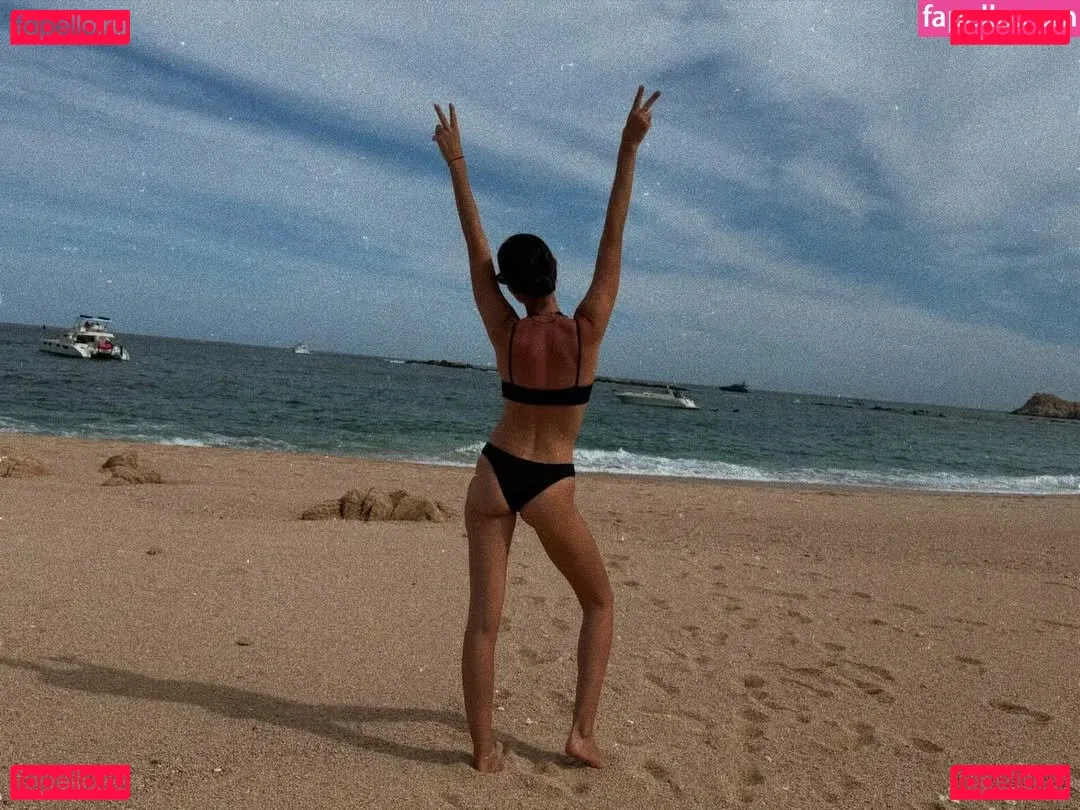 Odette Annable Onlyfans Photo Gallery 