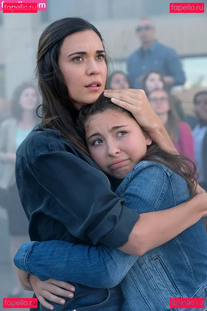 Odette Annable Onlyfans Photo Gallery 