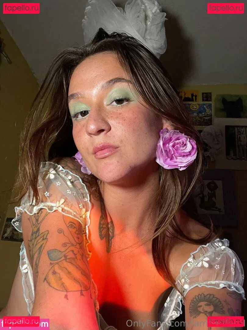 lamamifertil Onlyfans Photo Gallery 