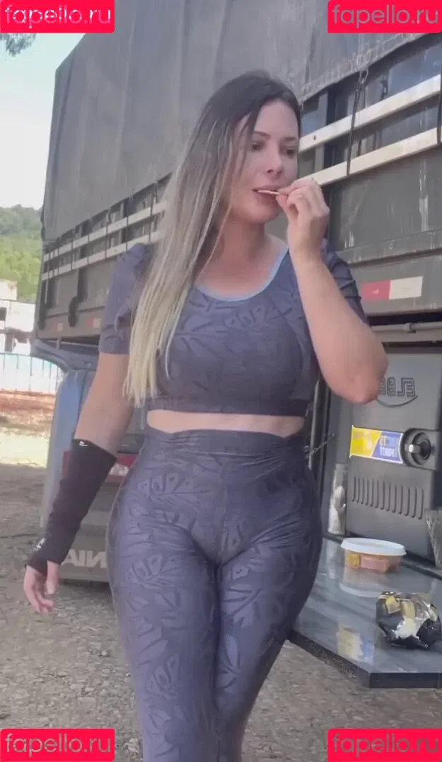 Aline Füchter Ouriques Onlyfans Photo Gallery 