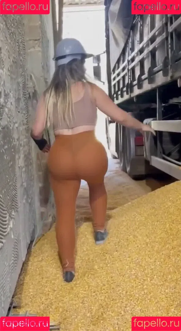 Aline Füchter Ouriques Onlyfans Photo Gallery 