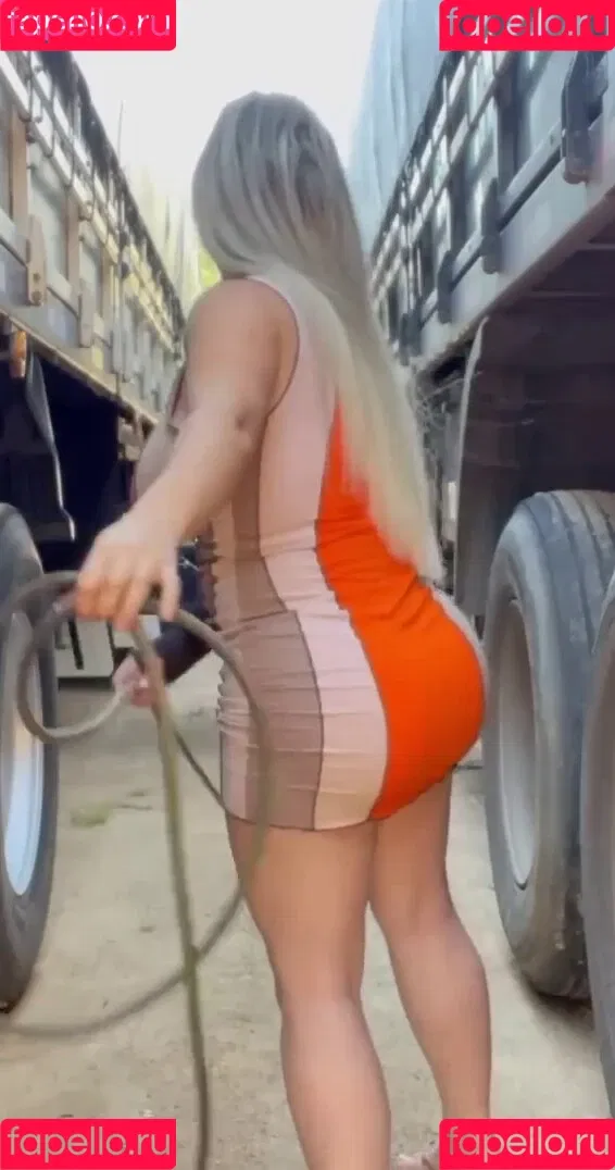 Aline Füchter Ouriques Onlyfans Photo Gallery 